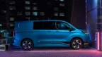 Ford Transit Custom Dubbele Cabine blauw zijkant