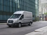 Ford E Transit Rijdend In De Stad