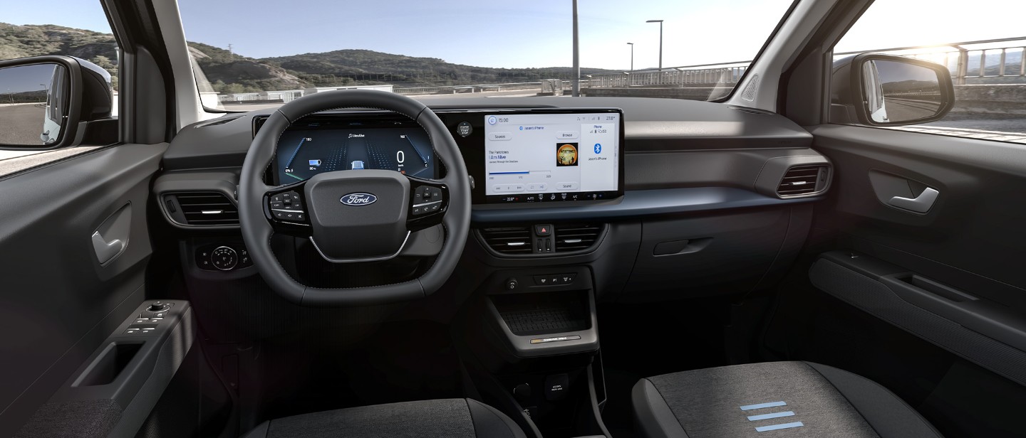 Interieur Ford Tourneo Courier Voorstoelen Met Dashboard